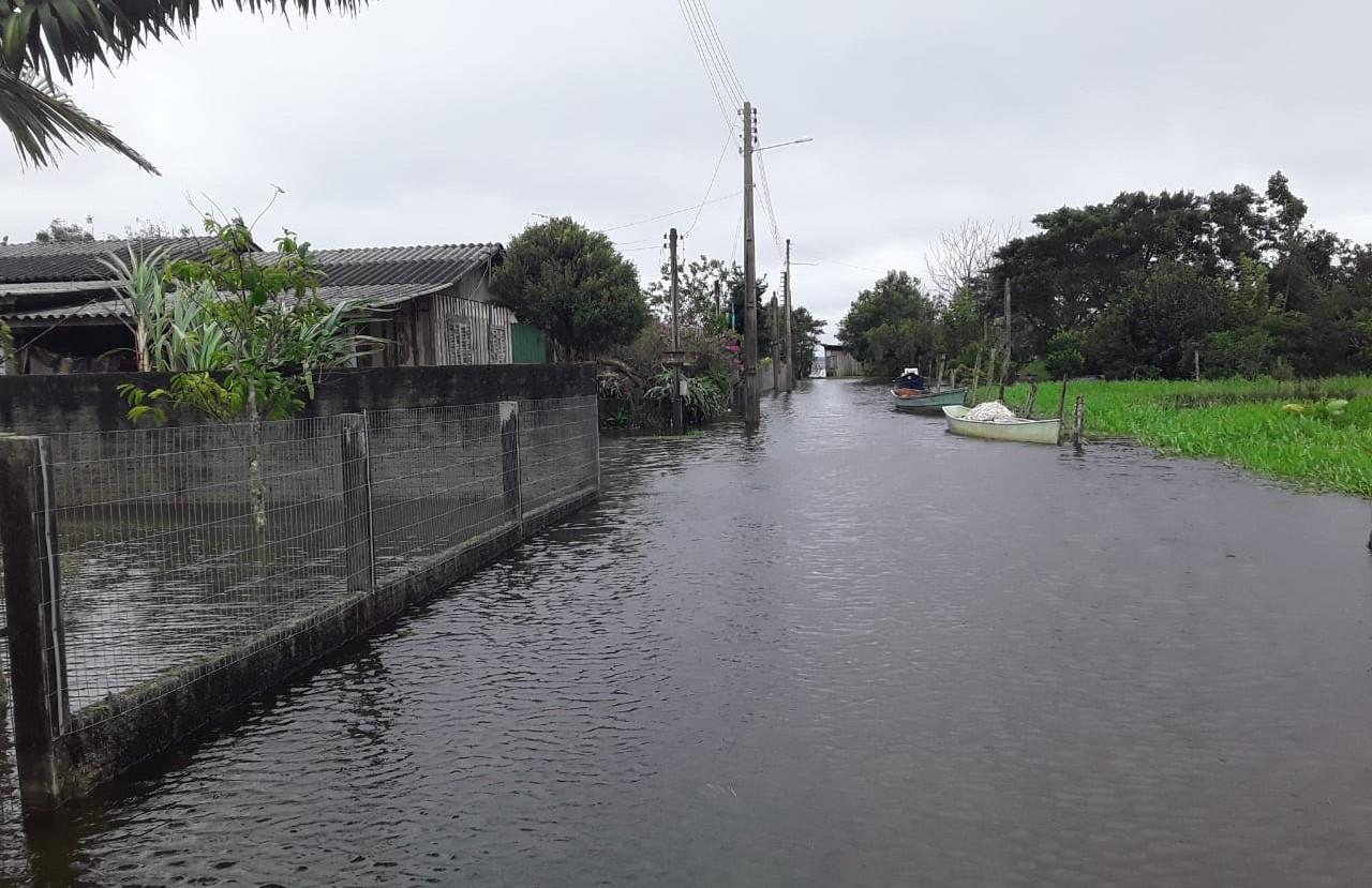 Passo de Torres e Sombrio, no Sul de SC, decretam situação de emergência
