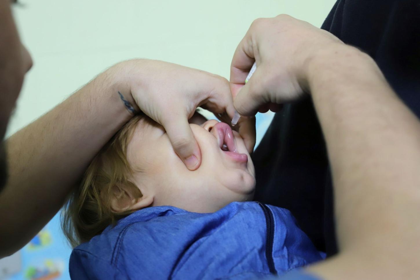 Campanha de vacinação contra a pólio terá o Dia D no próximo sábado (8)