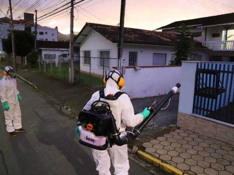 Equipe de zoonoses fará aplicação de fumacê em ruas da Vila Lalau. em Jaraguá do. Sul