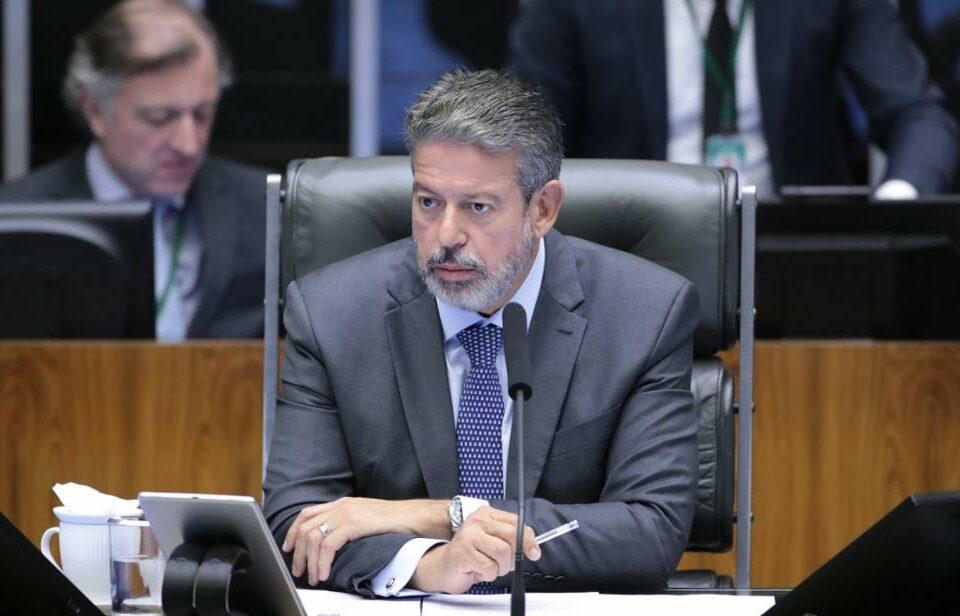 Lira cria comissão especial para discutir PEC antidrogas