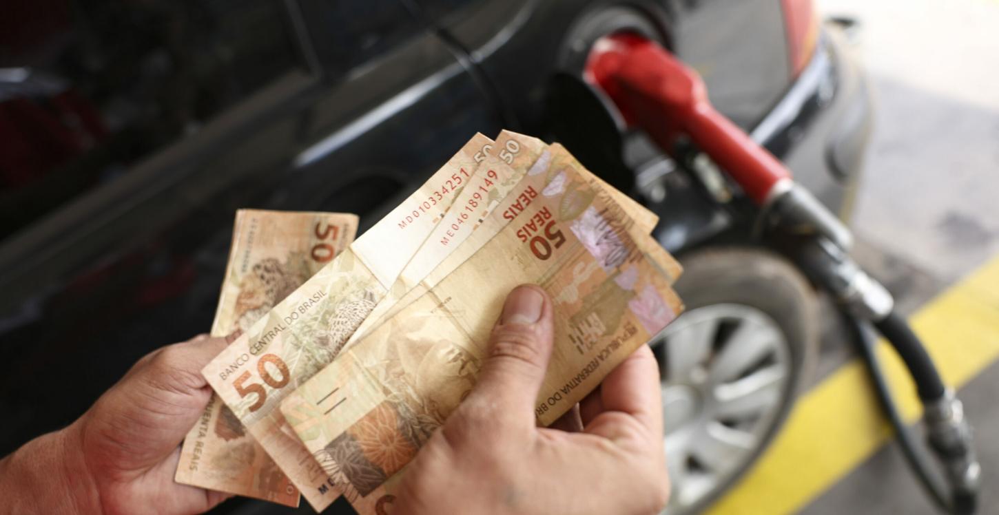 Petrobras anuncia aumento na gasolina e no gás de cozinha
