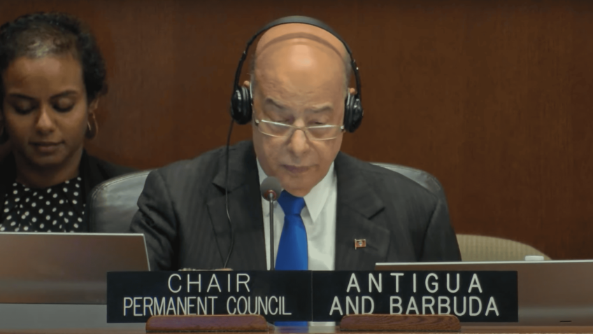 Brasil se abstém na OEA de cobrar transparência da Venezuela.