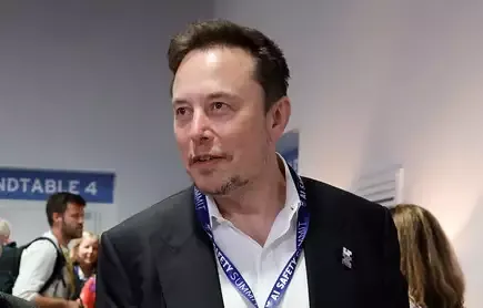 Musk cria site com documentos que denunciam Moraes