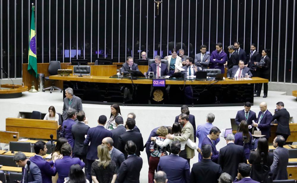 Câmara dos Deputados aprova PL das Emendas após exigência do STF