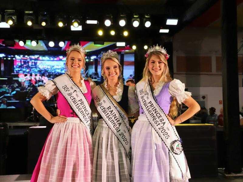 Emoção marca a escolha das majestades da 35ª Schützenfest