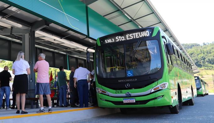 Inaugurado o Terminal de Integração da Barra do Rio Cerro