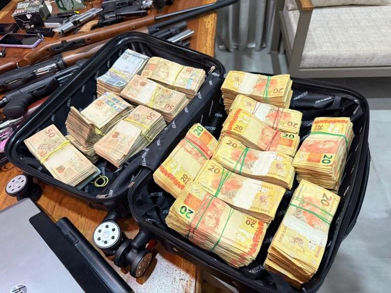 PF desarticula organização criminosa especializada no tráfico internacional de entorpecentes