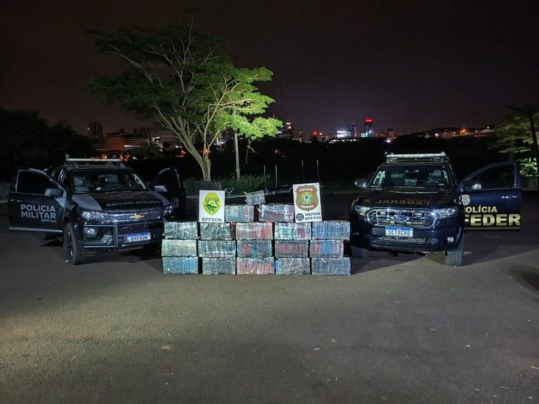 PF e PM apreendem 423 kg de maconha nas margens do Rio Paraná
