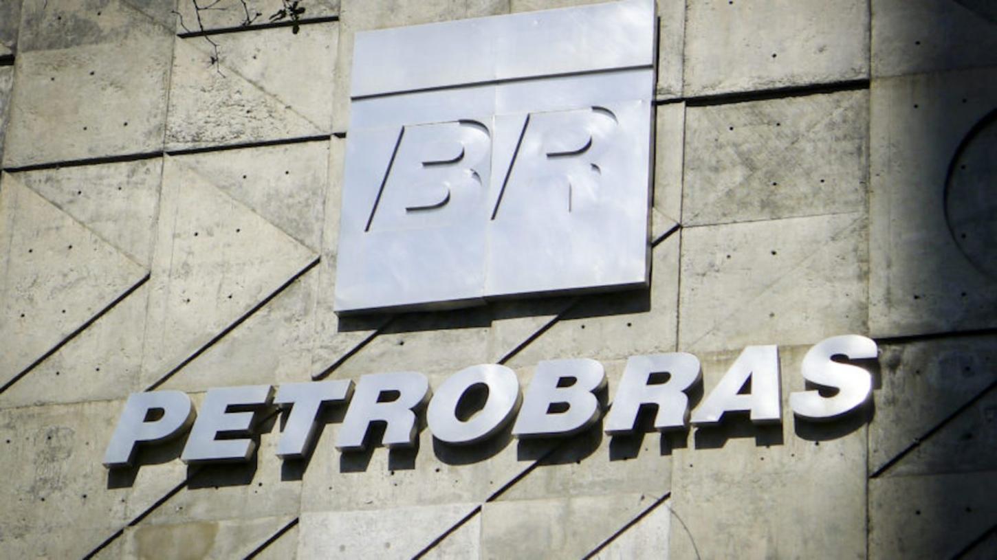Preço da gasolina da Petrobras está 12% defasado, diz Abicom.