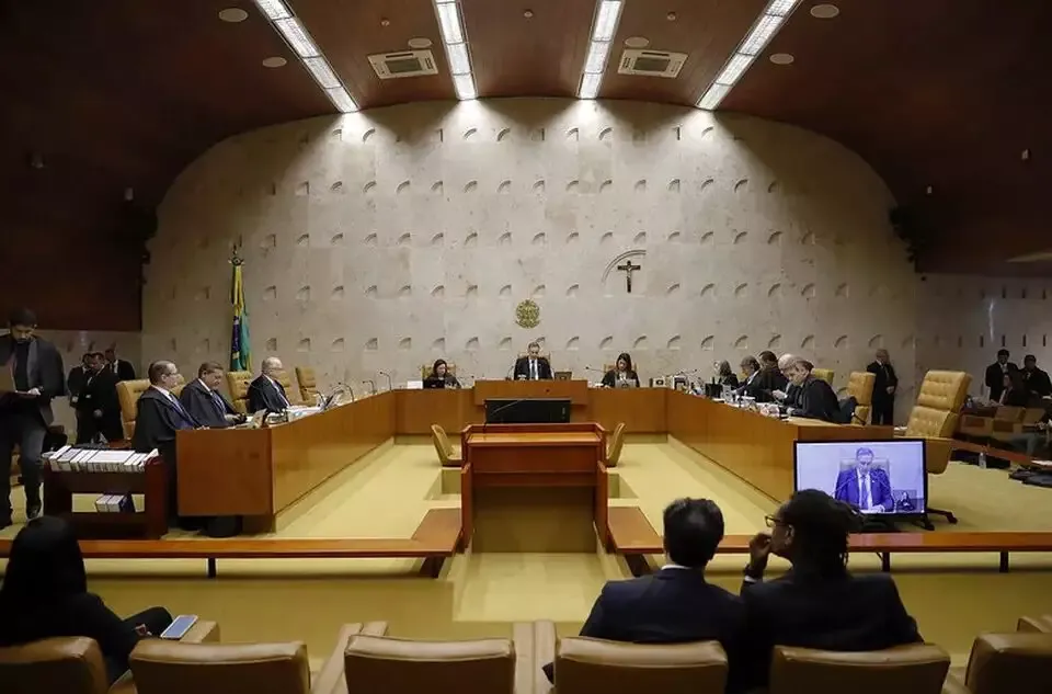 Senado deixa na gaveta PEC de mandatos no STF