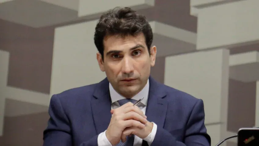 Taxa Selic deve voltar a 15% pela 1ª vez desde 2006.