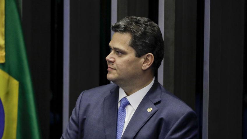 Alcolumbre foi o 6º que mais recebeu emendas em 2024.