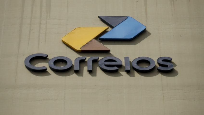 Em crise, Correios atrasam salário de parte dos funcionários.