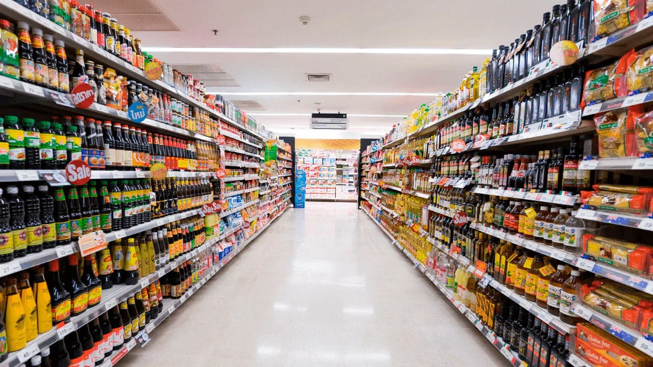 Mudança no vale-alimentação opõe supermercados e setor de benefícios