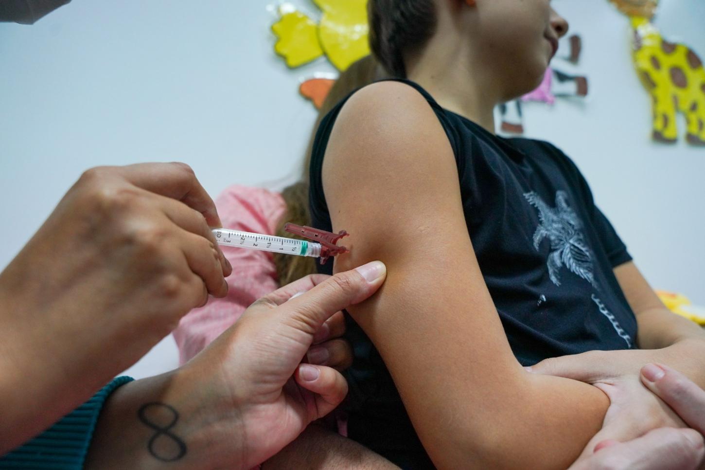 Secretaria de Saúde de Guaramirim amplia faixa etária de vacinação contra a dengue