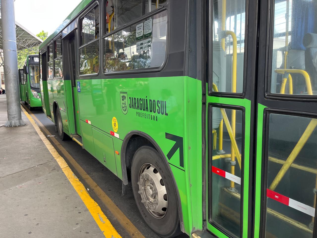 Transporte coletivo tem ajustes em algumas viagens