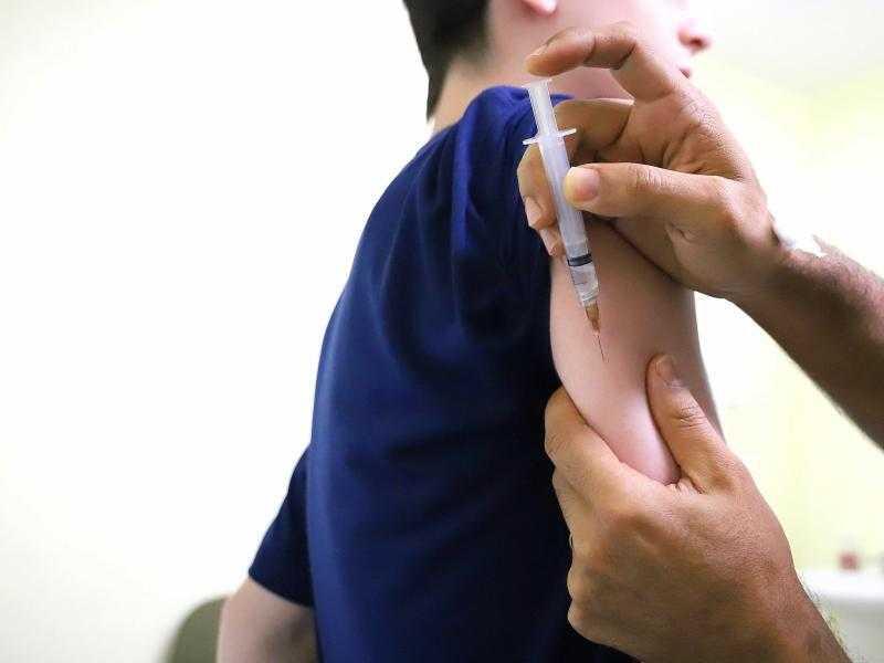 Vacinação contra a dengue segue para faixa de 10 a 14 anos em Jaraguá do Sul