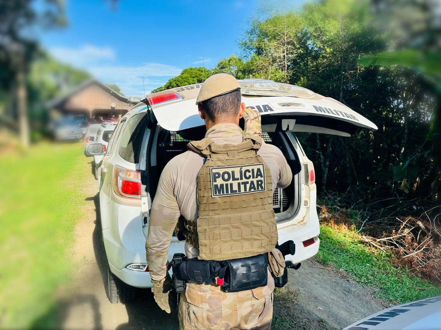 Homem com mandado de prisão por homicídio e tráfico é preso em Campo Alegre