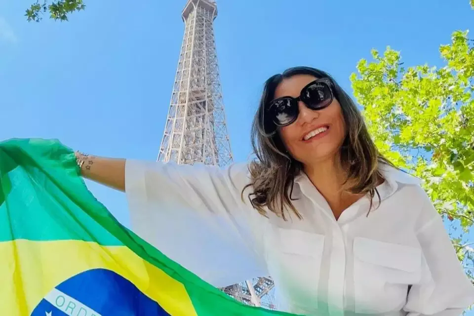 Janja dá esticada a Paris após passeio no Japão