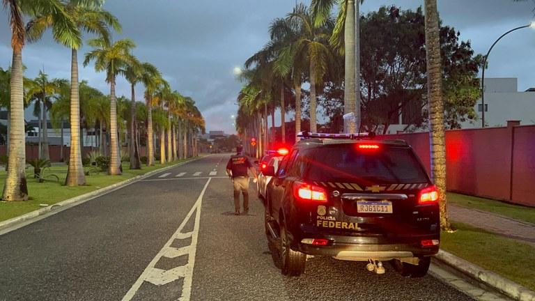 PF deflagra operação contra o tráfico internacional de armas