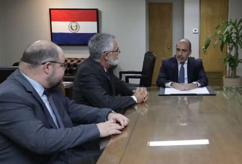Após ofender Israel e apoiar terroristas, governo Lula agora espiona o Paraguai