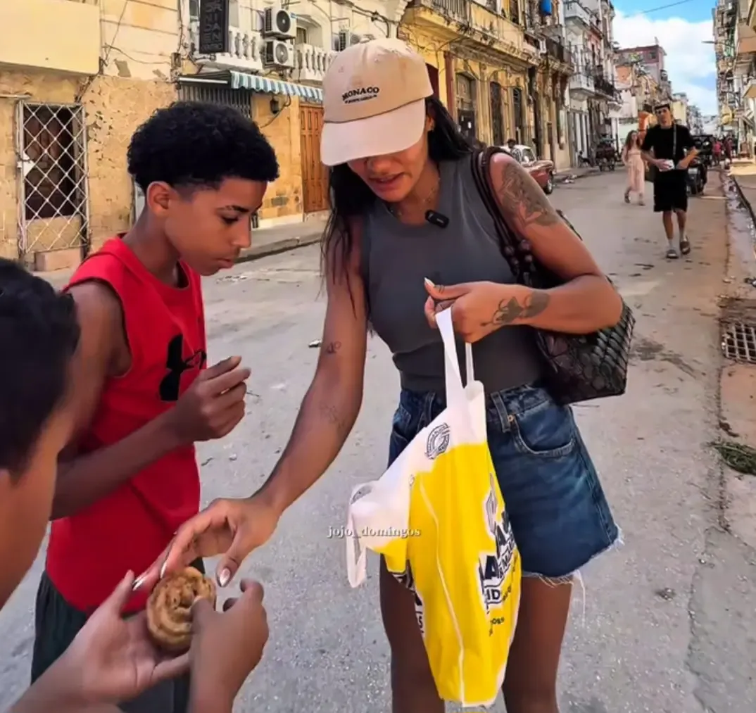 Miséria, lixo, apagões, repressão: a influenciadora que desmascarou a falência de Cuba