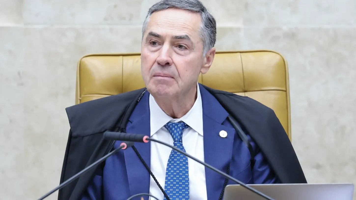 Nota de Barroso tem imprecisões e antecipa opinião sobre golpe.