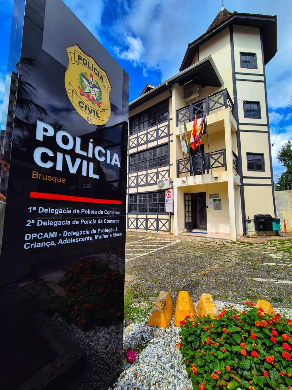 Polícia Civil prende autor de feminicídio tentado em Brusque