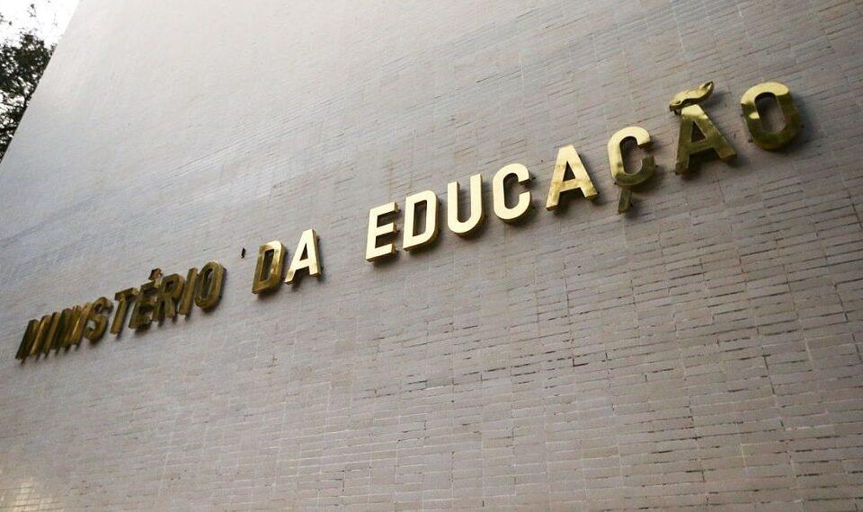 Contrato milionário do MEC com empresa de assessoria pode parar na Justiça