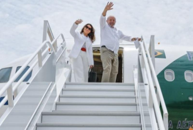 Justiça dá 20 dias para Janja e governo explicarem gastos com viagens