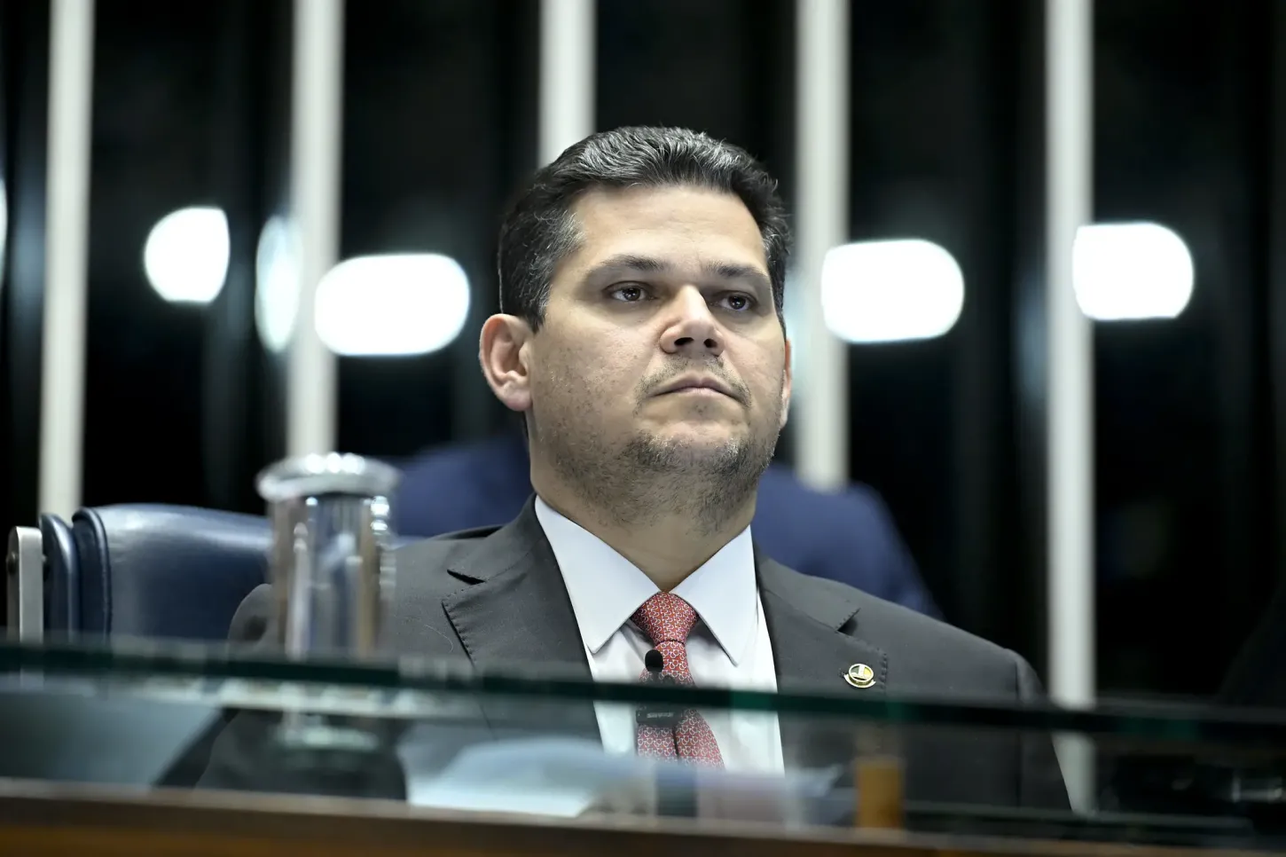 Conta de luz: decisão do Congresso equivale a 6 anos de bandeira vermelha e 19 de amarela