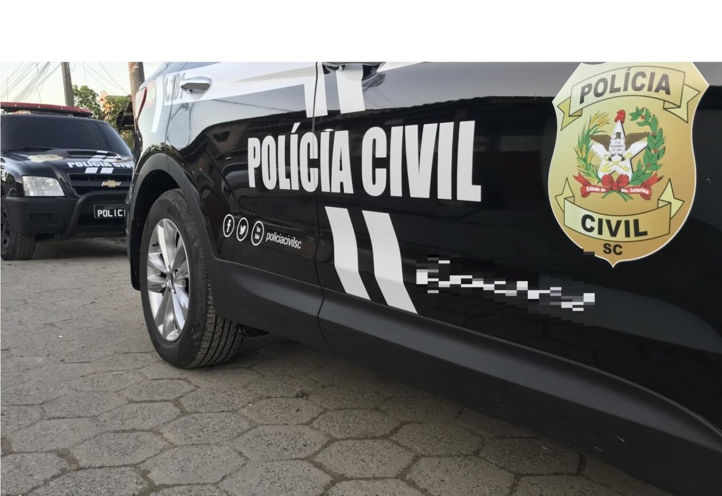 Polícia Civil cumpre mandado de prisão contra homem por integrar organização criminosa em Palhoça