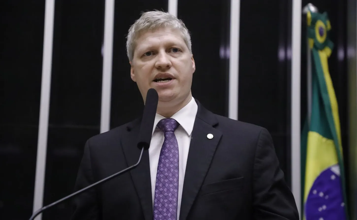 STF virou uma Corte política, afirma Marcel van Hattem