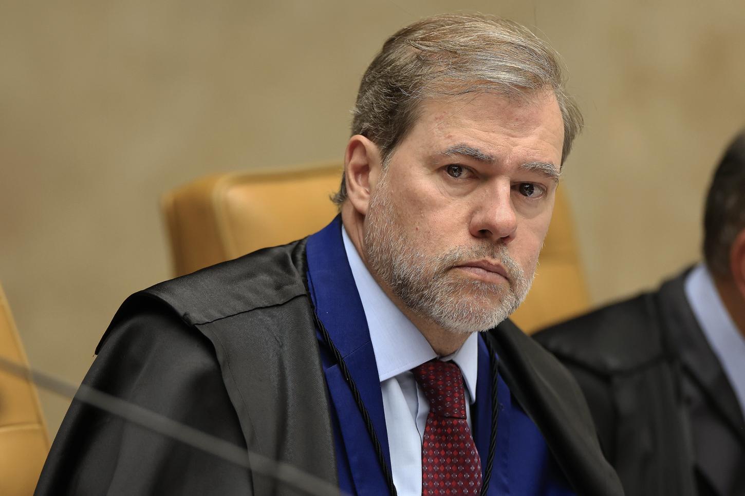 Toffoli suspende prescrição de processos por descontos do INSS