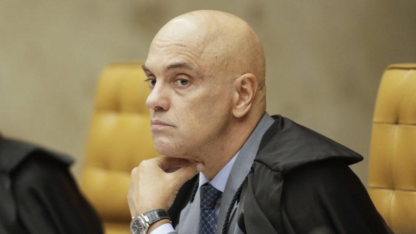 Deputados da União Europeia pedem congelamento dos bens de Moraes.