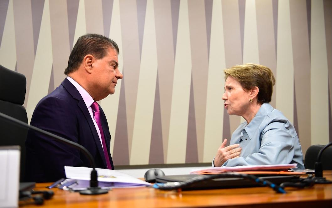 Viagem de senadores pode ser constrangedora