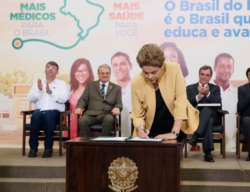 EUA devem incluir Dilma e Padilha entre punidos pelo Mais Médicos’