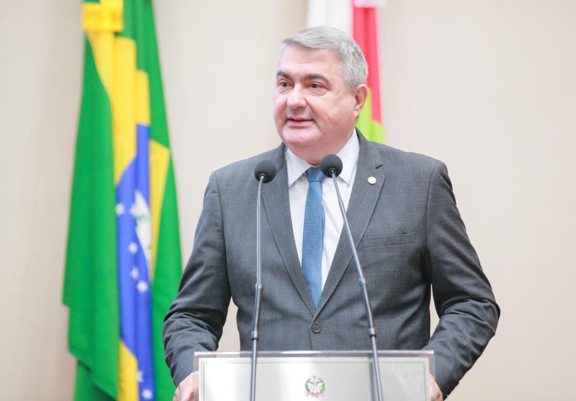 Lunelli cobra instalação de iluminação pública na SC-110