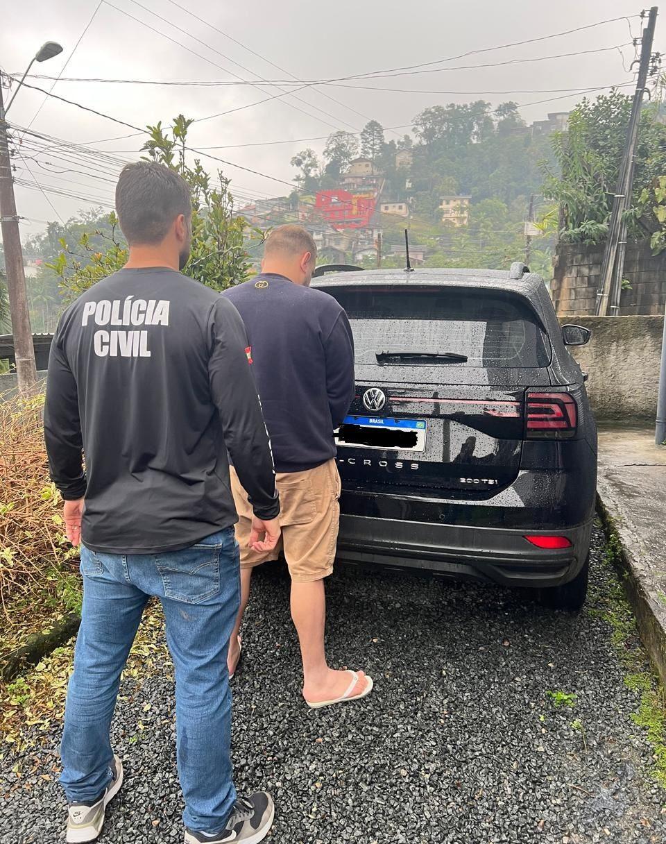 Polícia Civil prende homem por adulteração de veículo e receptação em Blumenau