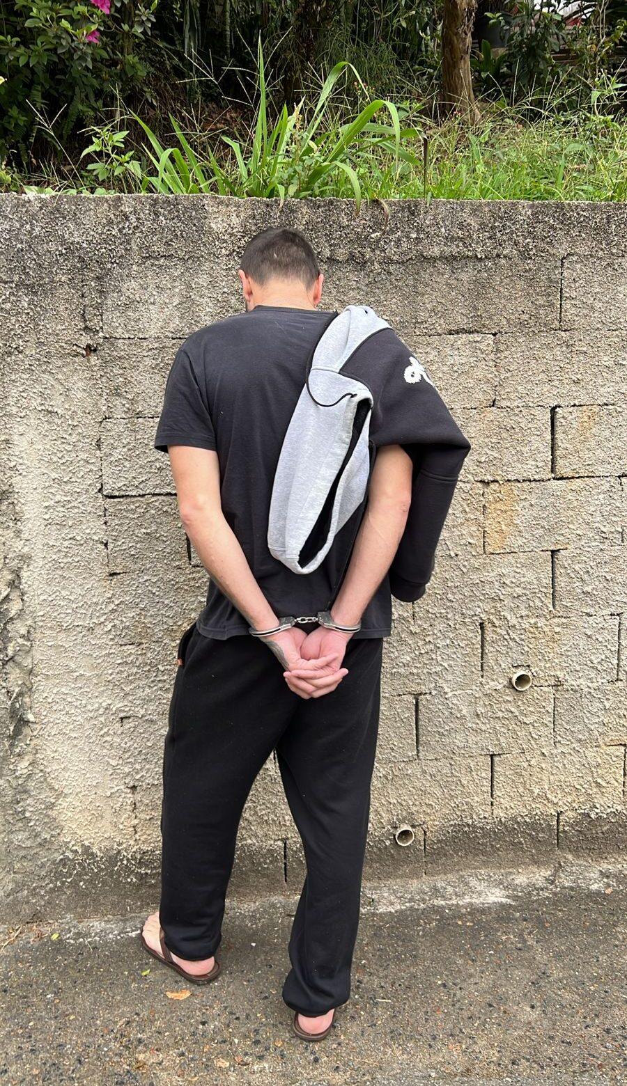 Polícia Civil prende mais um suspeito de integrar quadrilha especializada em furtos de caminhonetes de luxo em Blumenau