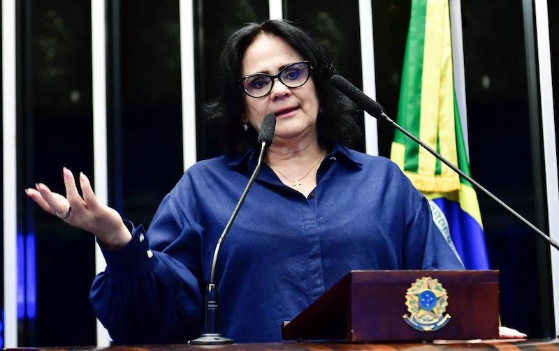 Senadora diz que proposta do governo para censurar redes é oportunista