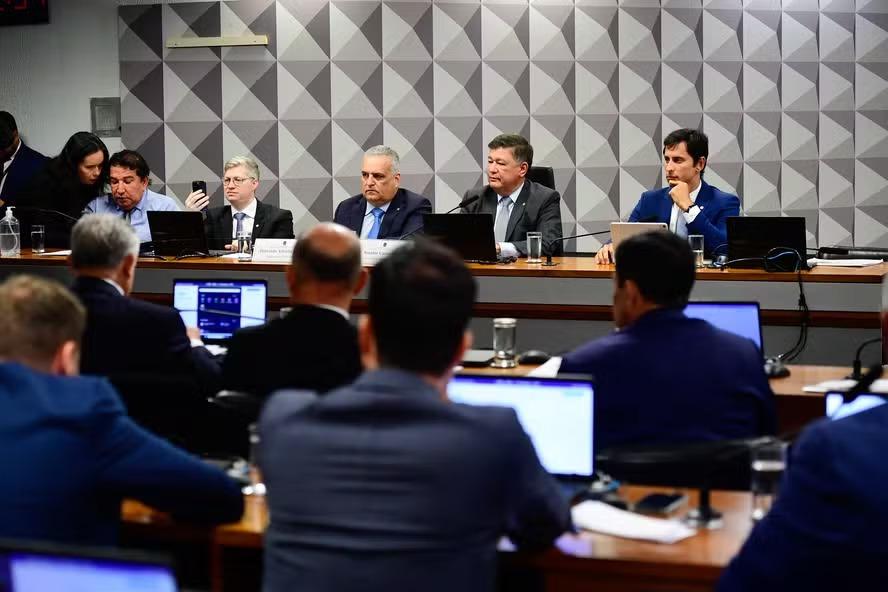 Titular da CPMI do INSS, filiado ao PL, recebe do governo R$17 milhões em emendas