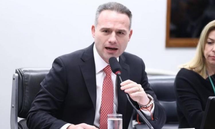 O que presidente do Conselho de Ética acha sobre Eduardo Bolsonaro