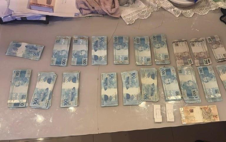 PF deflagra operação contra tráfico de drogas e lavagem de dinheiro