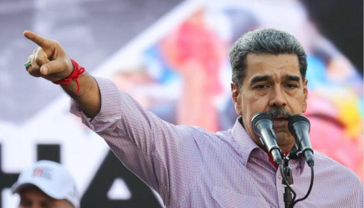 “Bruxa demoníaca”, diz Maduro sobre opositora ganhadora do Nobel