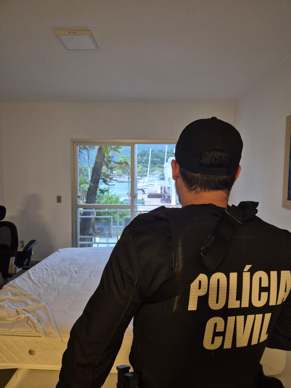 Delegacia de Homicídios da Capital deflagrou operação “Big Fall” em São José e Balneário Camboriú