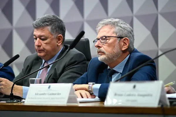 Ex-diretor do INSS diz na CPMI que abriu empresa para atender “Careca”