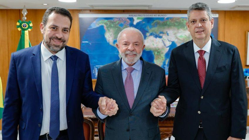 Lula nomeia Boulos como Ministro