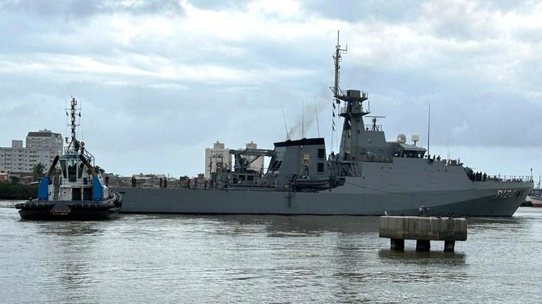 PF, IBAMA e Marinha do Brasil realizam operação conjunta de combate à pesca ilegal em área protegida no litoral catarinense