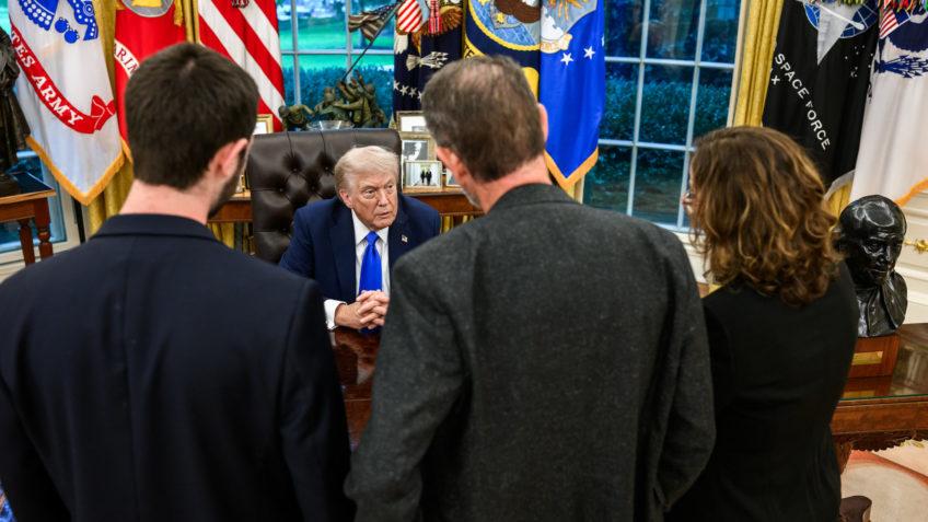 Trump autoriza operações por terra na Venezuela.